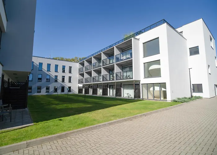 Rosa-Modern Studio 29M2 Ac, Netflix, Ps4, Pool, Sauna